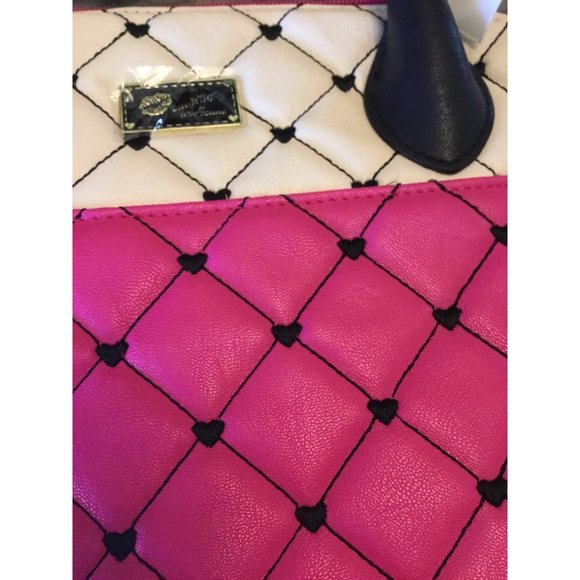 Betsey Johnson Fuchsia Pink Handbag or Crossbody Purse NWOT - Picture 3 of 11